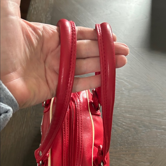 Brooklyn Red Handbag - Picture 4 of 6